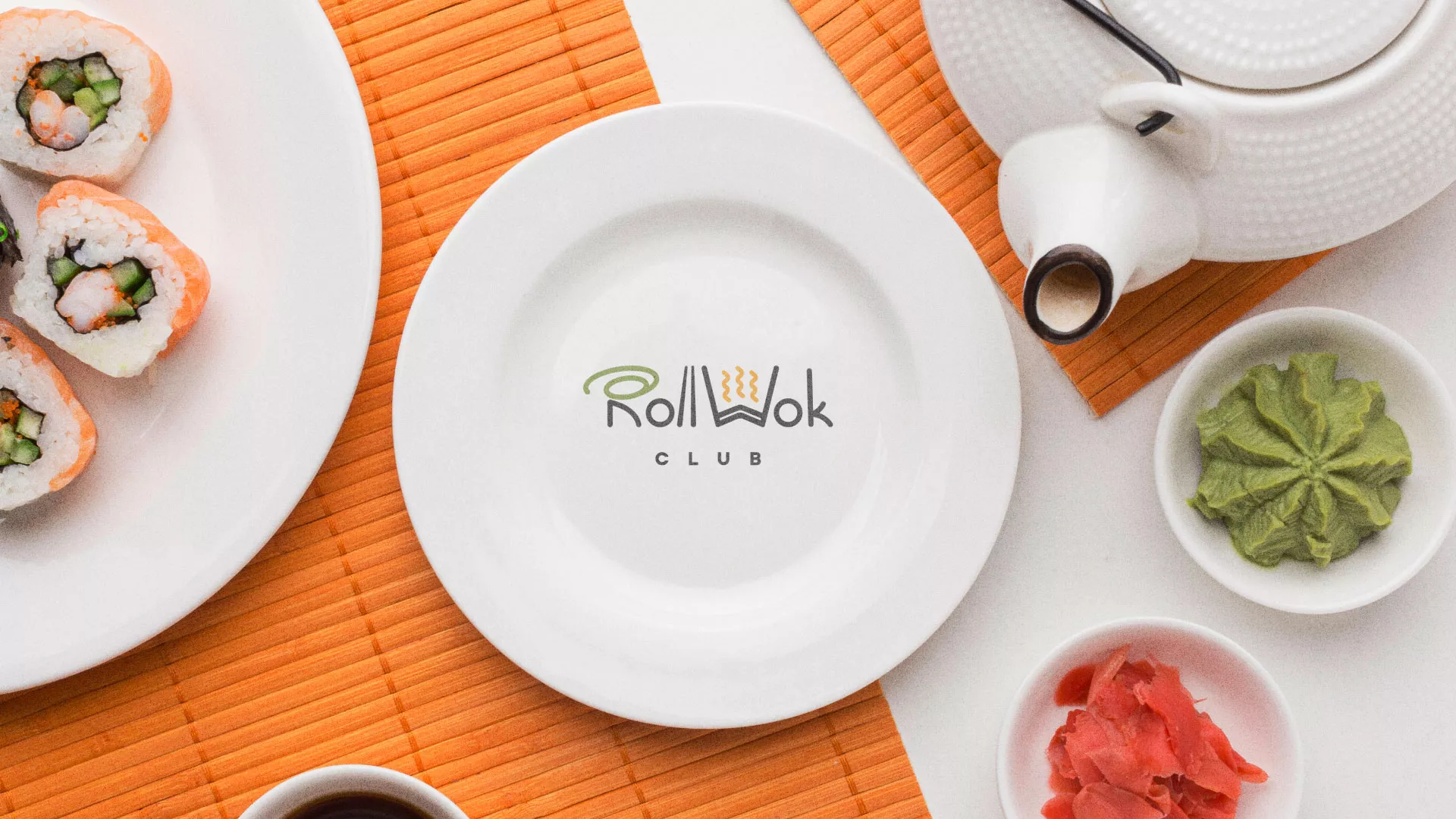 Разработка логотипа и фирменного стиля суши-бара «Roll Wok Club» в Сергаче